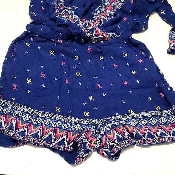 Roxy Boho Navy Medallion Print Surplice Front Flowy Romper - Picture 10 of 14